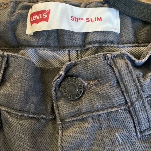 Gray wash Levi denim boys jeans - Picture 2 of 7